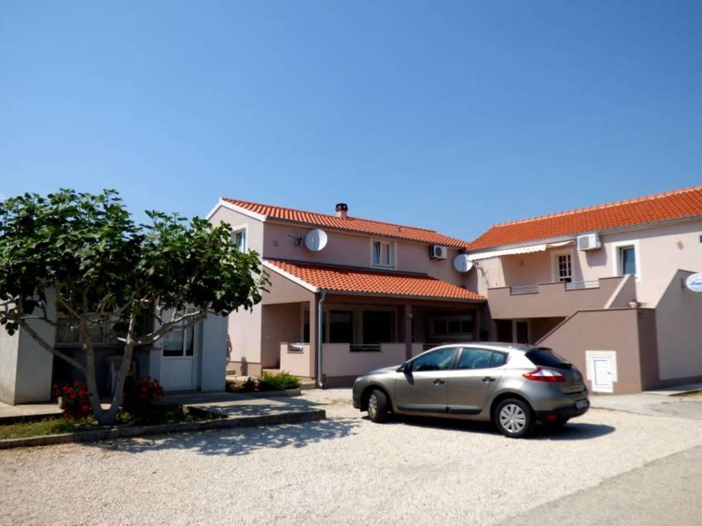Apartments Branko Nin Exterior photo